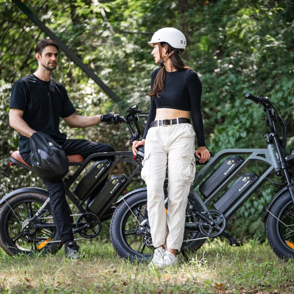 Cychunter Moped-Style Ebike